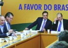 Acio e Tasso anunciam paz no PSDB