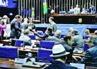 Senadores articulam enfrentar o Supremo para salvar Acio