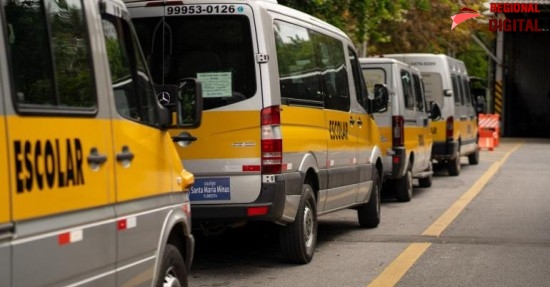Ve?culos do transporte escolar ter?o acesso a faixas exclusivas de ?nibus em BH
